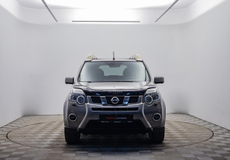 Подержанный автомобиль Nissan X-Trail 2014 года (2 фото)