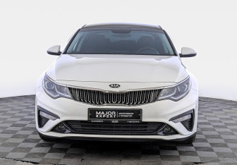 Подержанный автомобиль Kia Optima Sedan 2019 года (2 фото)