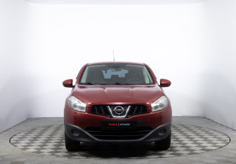 Подержанный автомобиль Nissan Qashqai 2010 года (2 фото)