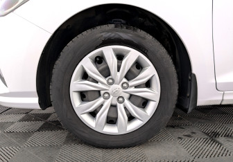 Подержанный автомобиль Hyundai Solaris Sedan 2021 года (10 фото)