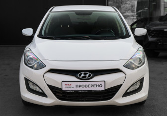 Подержанный автомобиль Hyundai i30 Hatchback 2014 года (2 фото)