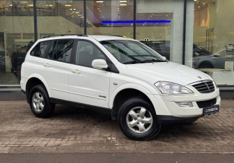 Подержанный автомобиль SsangYong Kyron 2012 года (3 фото)