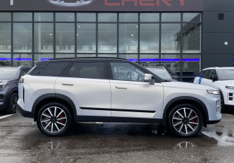 Подержанный автомобиль Jaecoo J7 2023 года (5 фото)