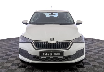 Подержанный автомобиль Skoda Rapid Liftback 2021 года (2 фото)
