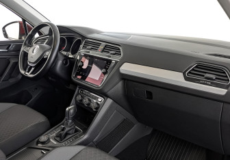 Подержанный автомобиль Volkswagen Tiguan 2017 года (13 фото)