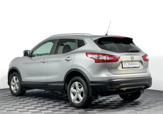 Подержанный автомобиль Nissan Qashqai 2014 года (7 фото)