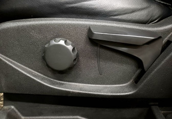 Подержанный автомобиль Ford Kuga 2013 года (20 фото)