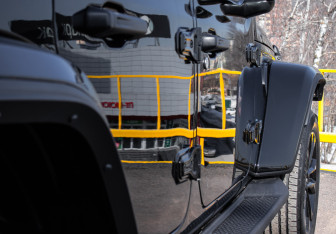 Подержанный автомобиль Jeep Wrangler 2025 года (19 фото)