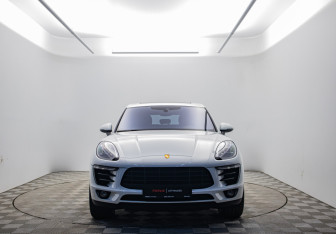 Подержанный автомобиль Porsche Macan 2017 года (2 фото)