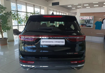 Подержанный автомобиль Jetour X90 2023 года (8 фото)