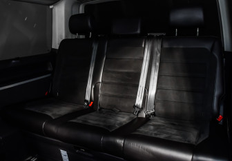 Подержанный автомобиль Volkswagen Multivan 2016 года (12 фото)