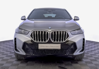 Подержанный автомобиль BMW X6 2023 года (2 фото)