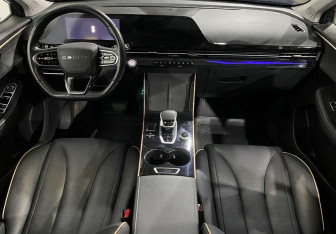 Подержанный автомобиль Omoda C5 2023 года (9 фото)