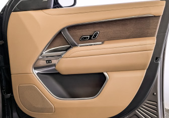 Подержанный автомобиль Land Rover Range Rover 2023 года (24 фото)