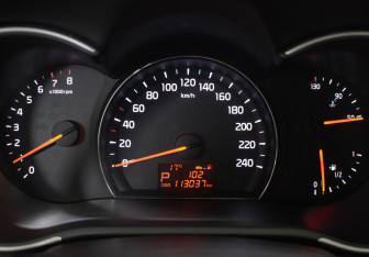 Подержанный автомобиль Kia Sorento 2014 года (12 фото)