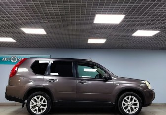 Подержанный автомобиль Nissan X-Trail 2007 года (4 фото)