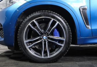 Подержанный автомобиль BMW X6 M 2018 года (28 фото)