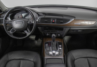 Подержанный автомобиль Audi A6 Sedan 2015 года (13 фото)