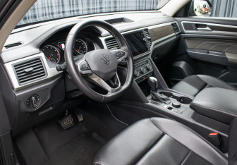 Подержанный автомобиль Volkswagen Teramont 2021 года (17 фото)