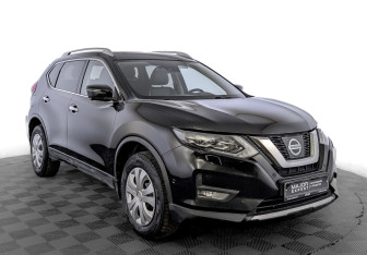 Подержанный автомобиль Nissan X-Trail 2021 года (3 фото)