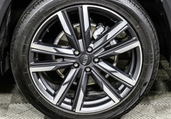 Подержанный автомобиль Geely Monjaro 2023 года (8 фото)