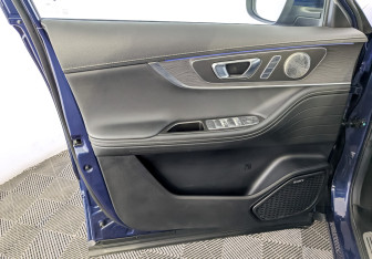 Подержанный автомобиль Chery Tiggo 8 Pro Max 2023 года (19 фото)