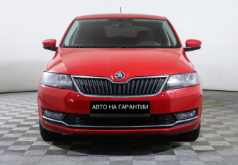 Подержанный автомобиль Skoda Rapid Liftback 2017 года (2 фото)