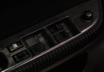 Подержанный автомобиль Suzuki Swift Hatchback 2008 года (13 фото)