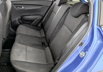 Подержанный автомобиль Kia Rio Hatchback 2019 года (12 фото)