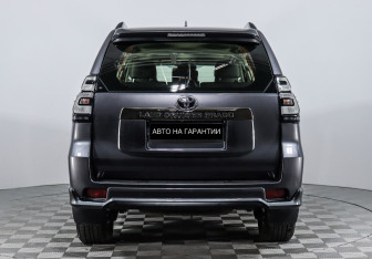 Подержанный автомобиль Toyota Land Cruiser Prado 2021 года (4 фото)