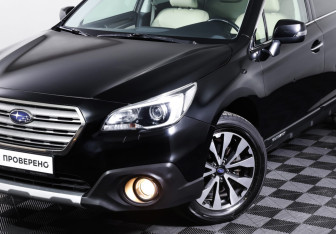 Подержанный автомобиль Subaru Outback Wagon 2017 года (25 фото)