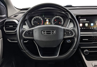 Подержанный автомобиль Geely Coolray 2022 года (21 фото)
