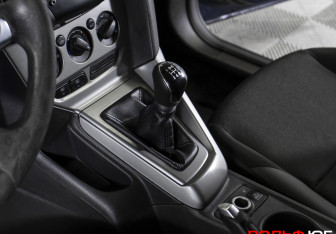 Подержанный автомобиль Ford Focus Wagon 2013 года (16 фото)