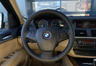 Подержанный автомобиль BMW X5 2008 года (14 фото)