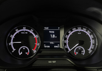 Подержанный автомобиль Skoda Octavia Liftback 2020 года (11 фото)