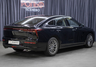 Подержанный автомобиль FAW Bestune B70 2023 года (5 фото)