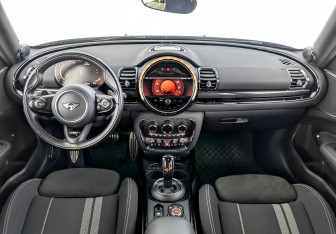 Подержанный автомобиль MINI Clubman Wagon 2021 года (14 фото)