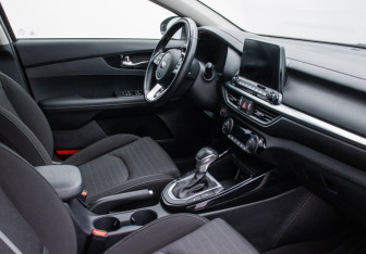 Подержанный автомобиль Kia Cerato Sedan 2019 года (10 фото)