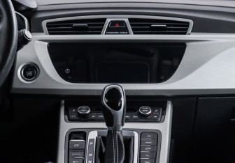 Подержанный автомобиль Geely Atlas 2021 года (9 фото)