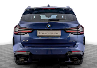 Подержанный автомобиль BMW X3 2022 года (6 фото)