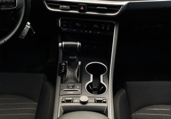Подержанный автомобиль Kia K5 2020 года (13 фото)