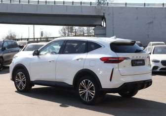 Подержанный автомобиль Haval F7 2022 года (7 фото)