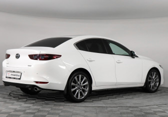 Подержанный автомобиль Mazda 3 Sedan 2024 года (5 фото)