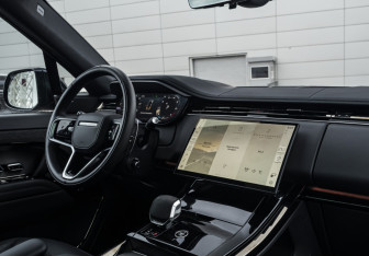 Подержанный автомобиль Land Rover Range Rover Sport 2025 года (26 фото)