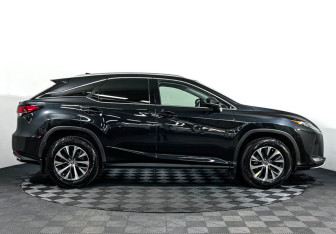Подержанный автомобиль Lexus RX 2021 года (4 фото)