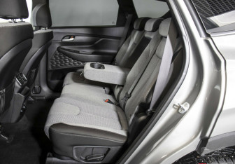 Подержанный автомобиль Hyundai Santa Fe 2019 года (15 фото)