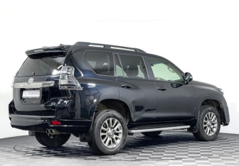 Подержанный автомобиль Toyota Land Cruiser Prado 2017 года (5 фото)