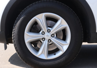 Подержанный автомобиль Land Rover Discovery Sport 2019 года (20 фото)