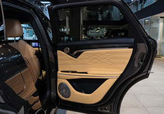 Подержанный автомобиль Voyah Free 2025 года (11 фото)