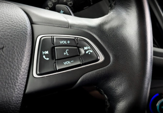 Подержанный автомобиль Ford Kuga 2018 года (27 фото)